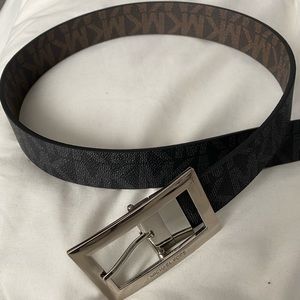 Michael Kors reversible belt